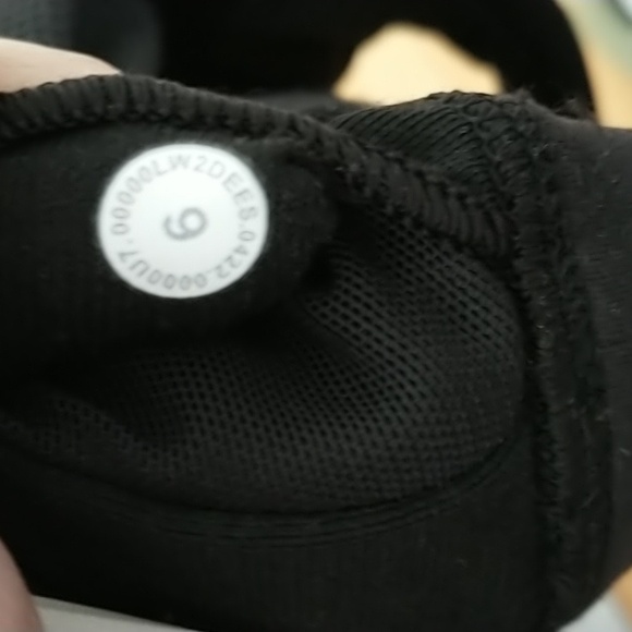 Lululemon mesh razor back sports bra Size 2 - Picture 4 of 5